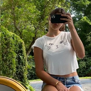 Brandy Melville cropped kitty top